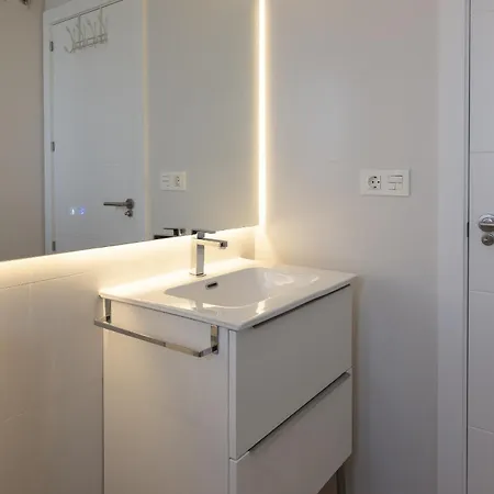 公寓 Penthouse In Via Celere 5010 *