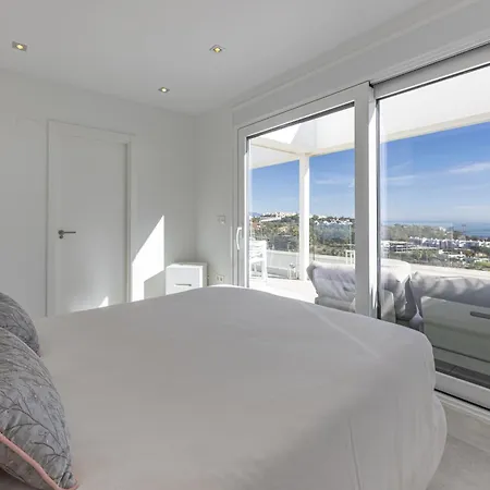 公寓 Penthouse In Via Celere 5010 *