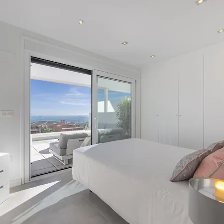 Penthouse In Via Celere 5010 * 卡萨雷斯