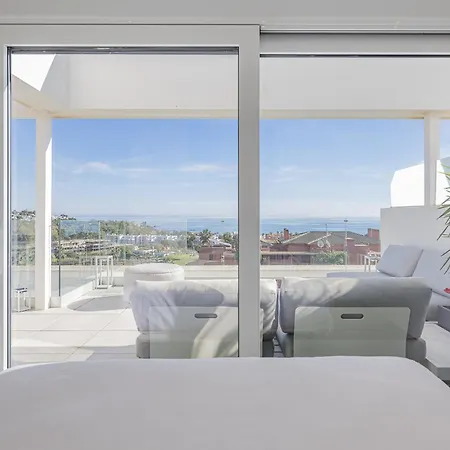 Penthouse In Via Celere 5010 * 卡萨雷斯