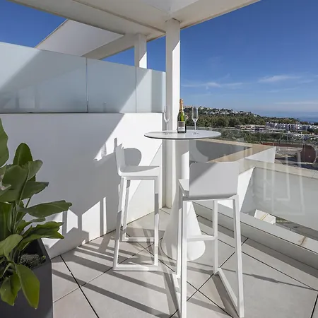 Penthouse In Via Celere 5010 卡萨雷斯