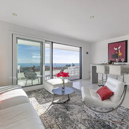 Penthouse In Via Celere 5010 公寓 *